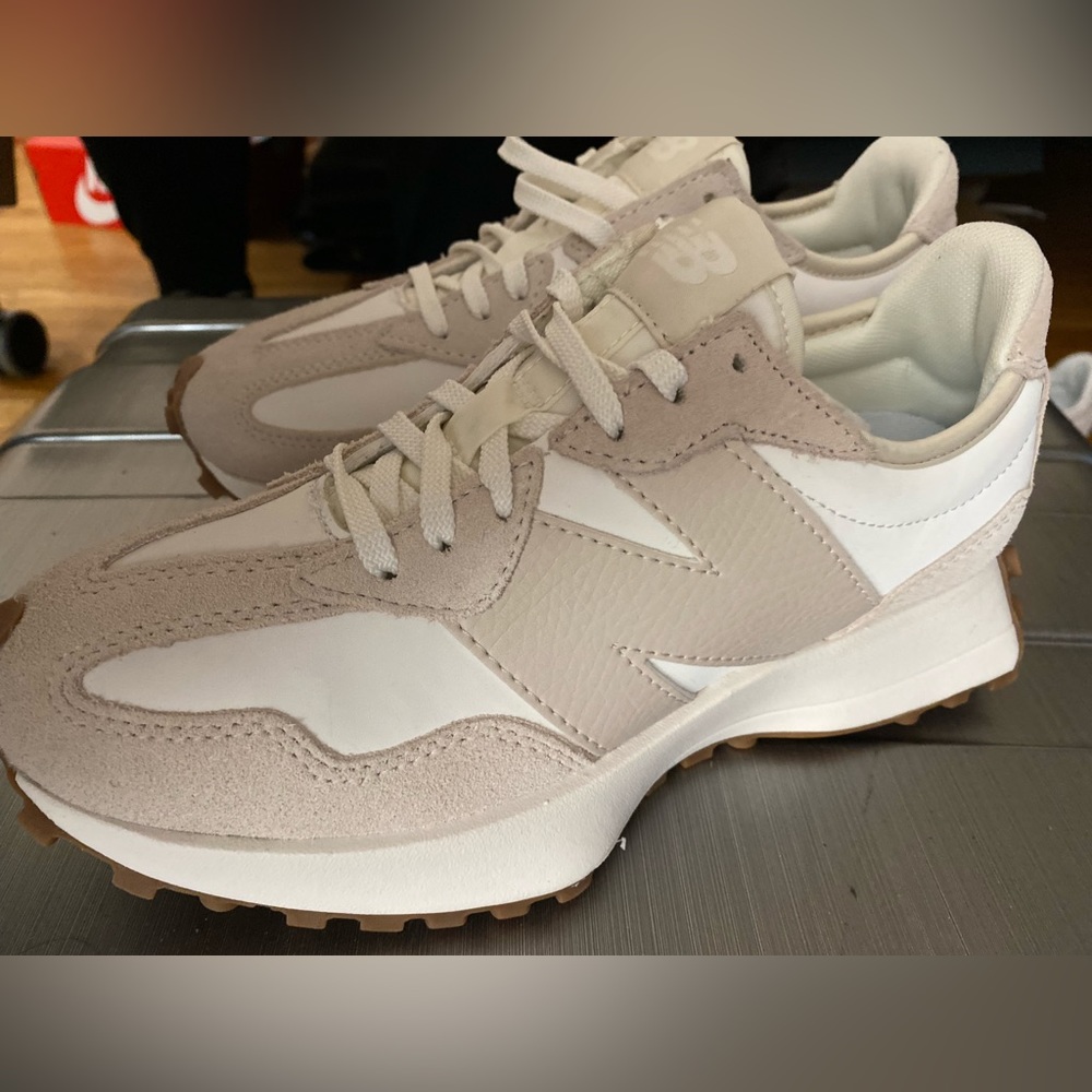 NEW BALANCE 327 Mens Shoes Brand new MEN 6.5 no box